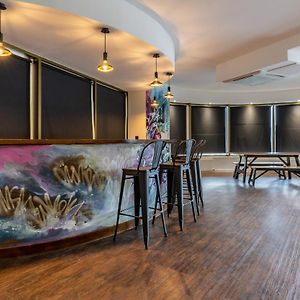 The Bling Hotel By Ustay Aparthotels